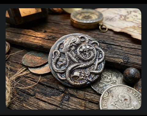 The Krakens Gambit 1oz .999 silver